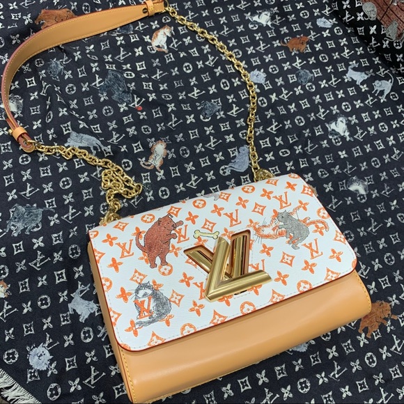 ❌NFS❌Louis Vuitton Catogram Ivory Twist MM bag - Picture 2 of 16